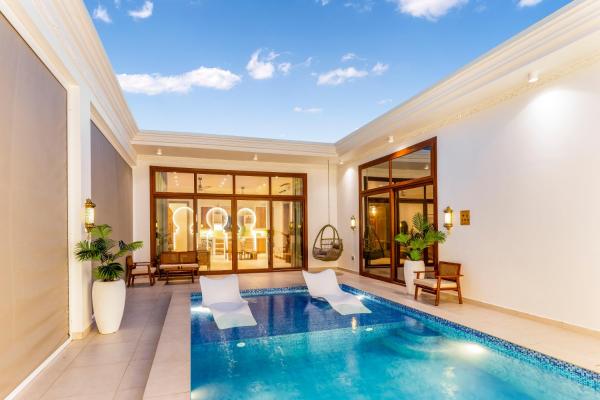 Halisi Villas, Book  Zanzibar by 