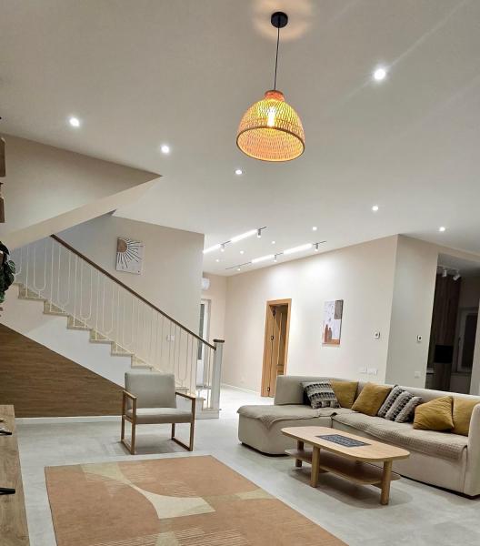 Sea Breeze Premium Villa #62 by Beauty Group, Book  Nardaran hoteller med pool, Swimmingpool