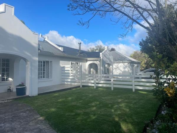 The White House, Book  George Western Cape