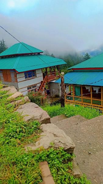Mountain Melody Homestay & Cafe, Book  Sainj Himachal Pradesh