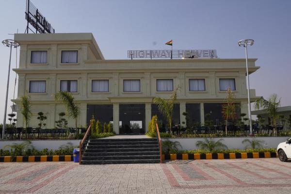 Hotel Highway Heaven, Book  Rajasthan hoteller med parkering, Parkering
