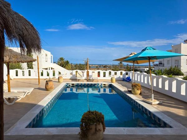 Villa Laguna View, Book  Djerba hoteller med pool, Swimmingpool