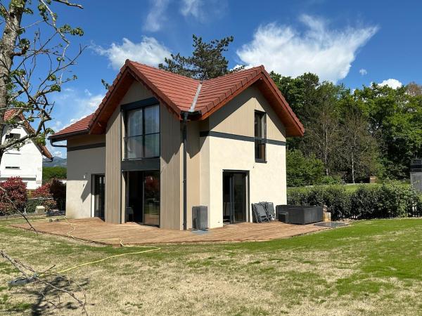 Villa Reignier, Book  Hoteller i Rhône-Alps med parkering, Parkering