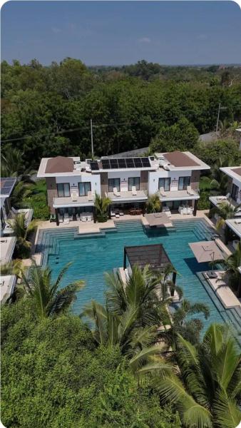 Monterrico Villa salida a Piscina y Jardin, Book  Santa Rosa hoteller med pool, Swimmingpool