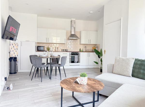 Promo Rate - Stylish 1BDR flats in Old Street near Shoreditch & Hoxton by NourNest Apartments, Book Lejlighed Lejligheder i Merseyside, Lejlighed