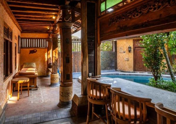 Villa Honey, Book  Lombok hoteller med parkering, Parkering
