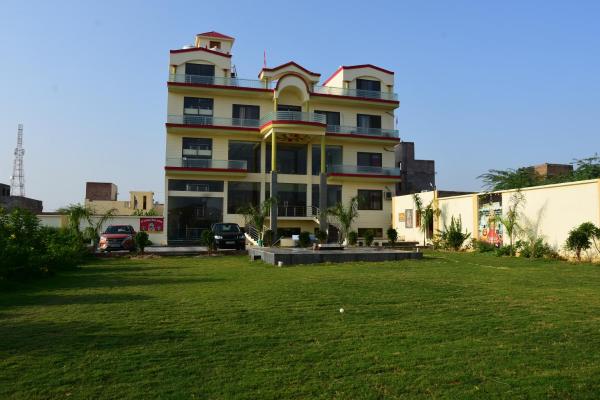 The Karni Bagh, Book  Hoteller i New Delhi med pool, Swimmingpool