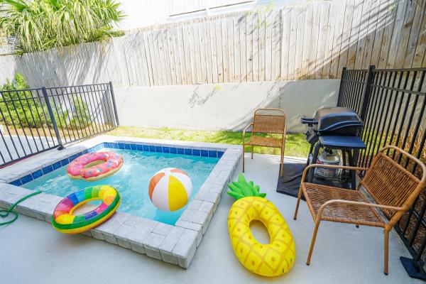 Relaxing Gulfside Villa with Rooftop Lounge & Pool Near the Beach, Book  Panama City Beach Panhandle Florida
