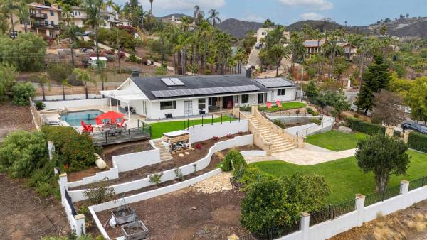 Luxury Oasis Valley Views Gameroom Villa, Book  Vista San Diego County