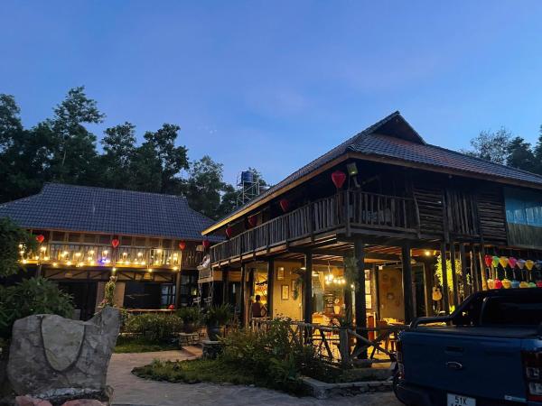 Lam Mountain Retreat Ông Lang, Book  Hoteller i Mekong Delta med parkering, Parkering
