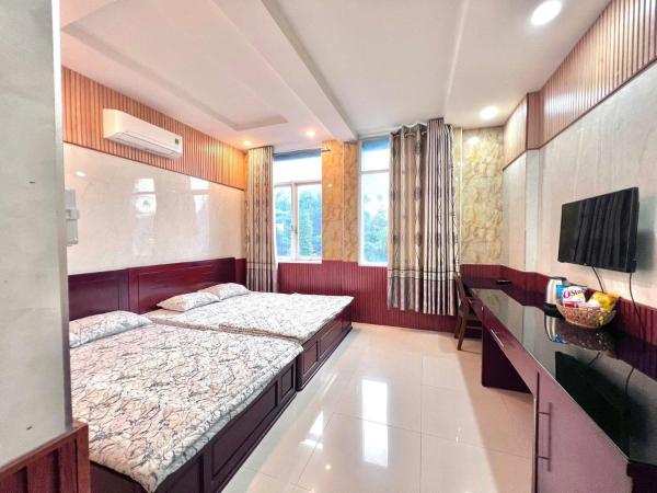 Khách Sạn Long Khánh View Đẹp Đồng Nai, Book  Hoteller i Dong Nai med pool, Swimmingpool