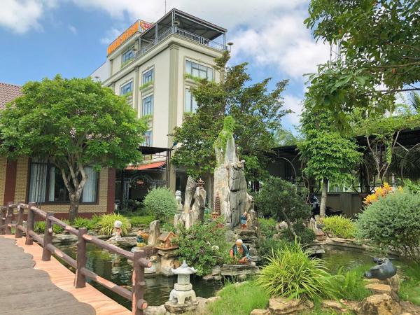 Hotel Kim Long Hồ Tràm, Book  Hoteller i Gia Lai med pool, Swimmingpool