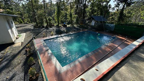 Hima Pool Villa, Book  Padinjarathara New Delhi