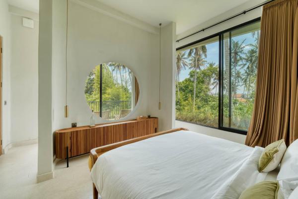 Casa Blanca Villa, Book  Mantaak 