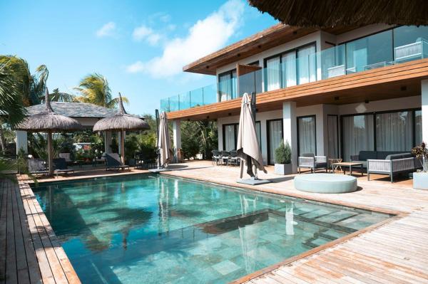 Villa Sun, Book  Calodyne hoteller med pool, Swimmingpool