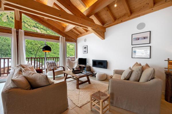 Chalet Villarenger, Book Chalet Hoteller i Rhône-Alps med parkering, Parkering