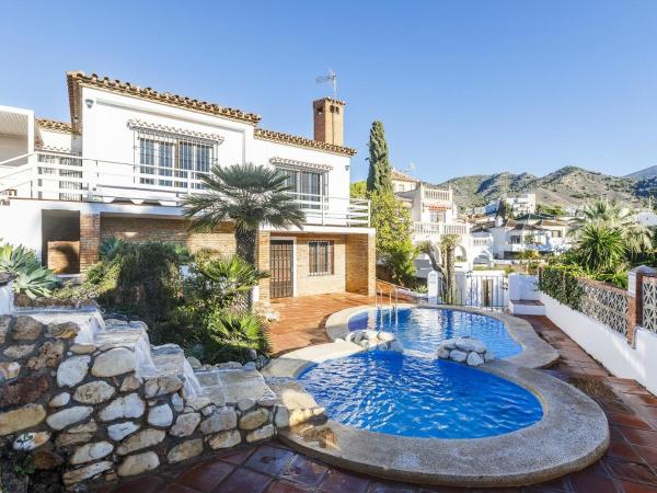 Villa Los Tamarindos - Stunning Villa with Private Pool & Outside Space- LUAL, Book  Hoteller i Axarquía med pool, Swimmingpool