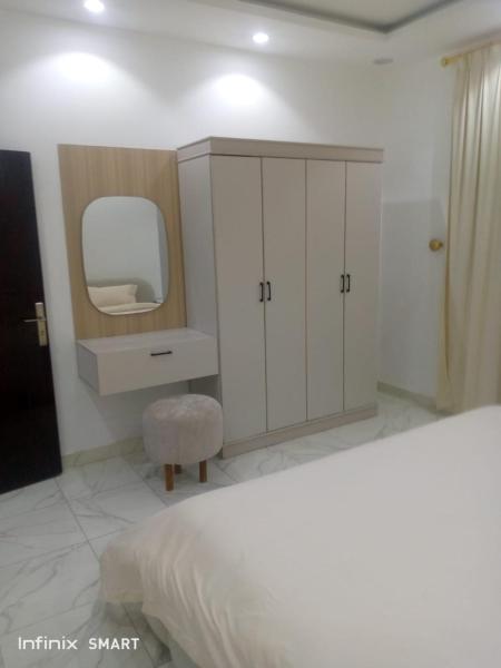 شقق الجود محافظة العلا, Book  Makkah hoteller med parkering, Parkering