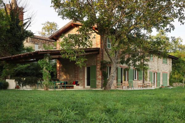 Villa Poggio Castellaro by Boutique in the heart of Italy's Food Valley Emilia-Romagna, Book  Santa Giustina 