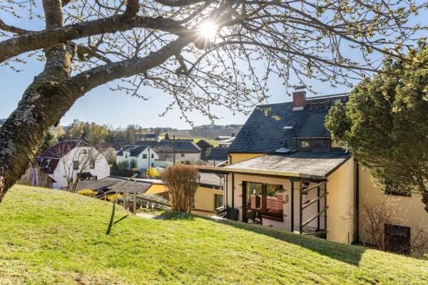 Haus Schmucker, Book  Sachsen hoteller med parkering, Parkering