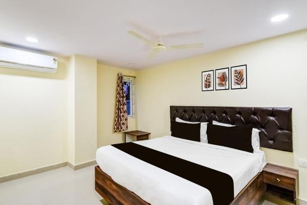 Hotel O R Square NARSINGI, Book  Gundipet 