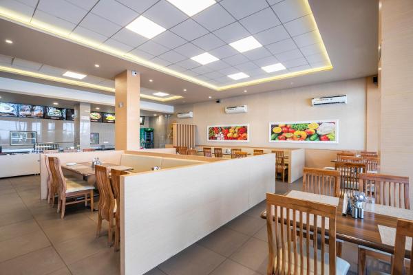 Hotel O Parth, Book  Gujarat hoteller med parkering, Parkering