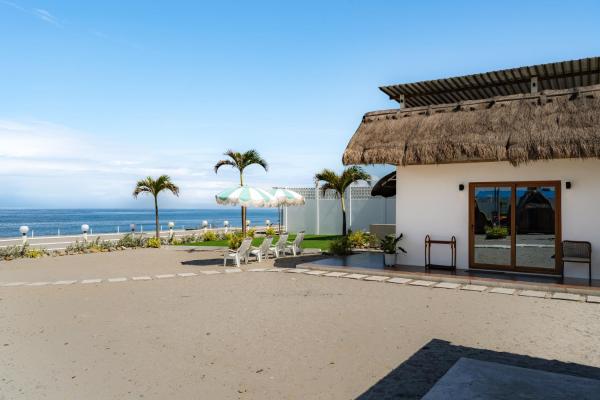 Balay Angkan Beachfront Villas Zambales, Book  Luzon hoteller med pool, Swimmingpool