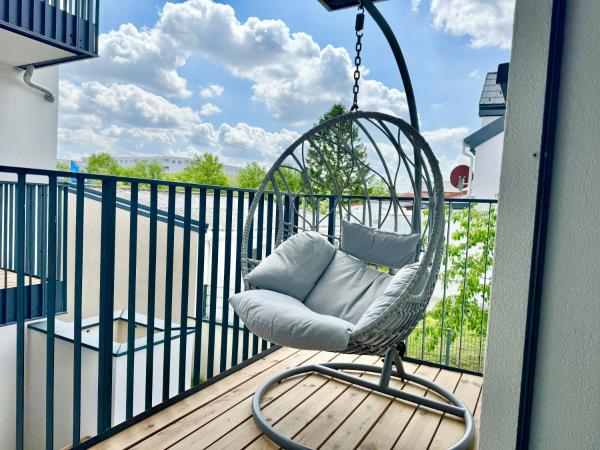 Stylish Apartment with Balcony and Parking - Near Metro, Book Lejlighed Wien Østrig
