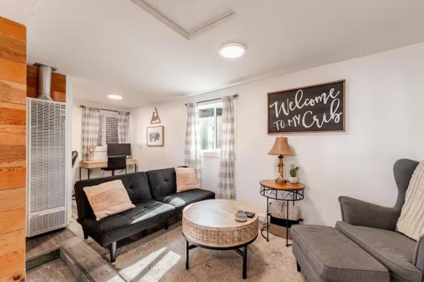 Uptown Estates - Aspen Suite, Book  Flagstaff Grand Canyon