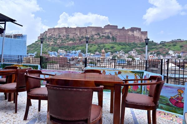 The Rajputana Heritage, Book  Hoteller i Rajasthan med parkering, Parkering