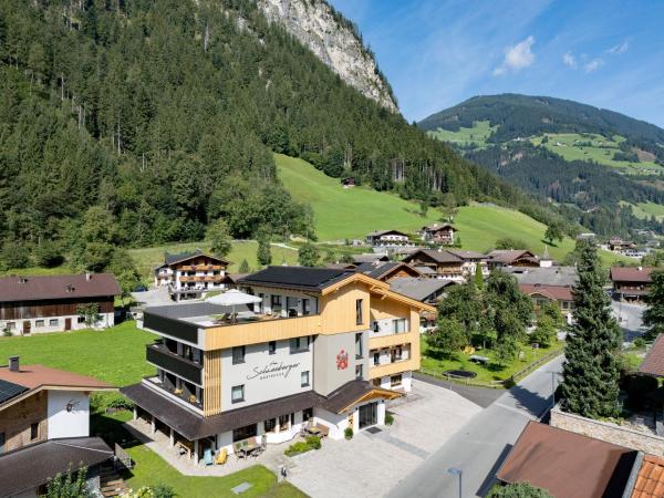 Gästehaus Schneeberger, Book  Hoteller i Tyrol med parkering, Parkering