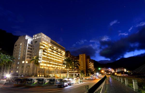 Chihpen Century Hotel, Book Hotel Wenquan 