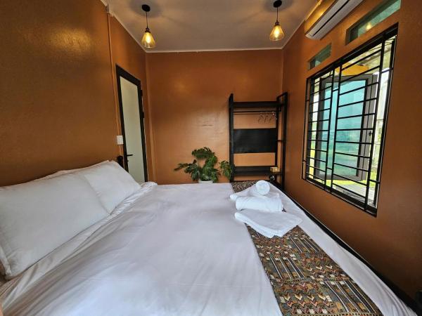 Stay HostelandBar, Book  Làng Cac Ha Giang