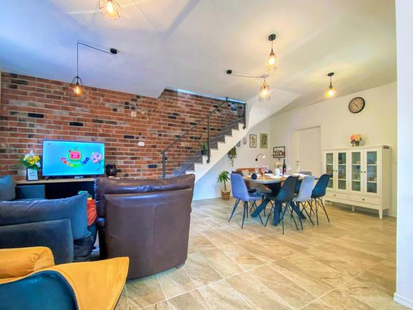 Villa Vinka - Three Bedroom Villa with Swimming Pool, Book  Kozica Split-Dalmatia County