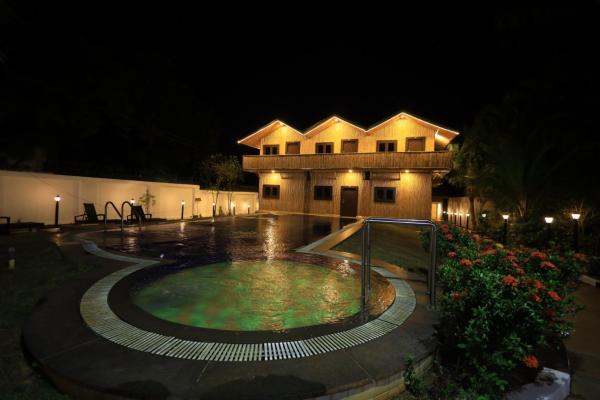 The Exotic Aura Resort, Book  Hoteller i Tamil Nadu med pool, Swimmingpool