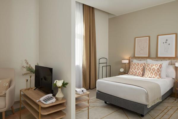 Zenao Appart'hôtels Marseille Prado, Book  Carros hoteller med morgenmad, Morgenmad