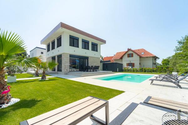 Keszeg Villa Zamárdi, Book  Zamárdi Siófok