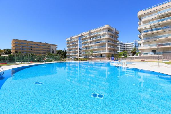 UHC Larimar Family Complex Superior, Book  Salou Tarragonès