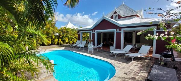 Villa Saint François, Book  Grande-Terre hoteller med pool, Swimmingpool