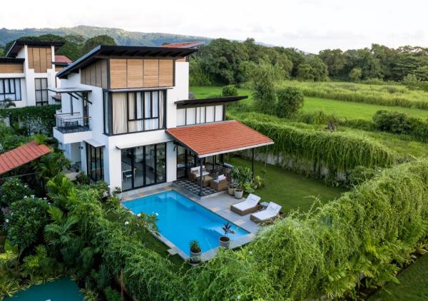 LohonoStays Villa Siena F, Book  Hoteller i New Delhi med pool, Swimmingpool