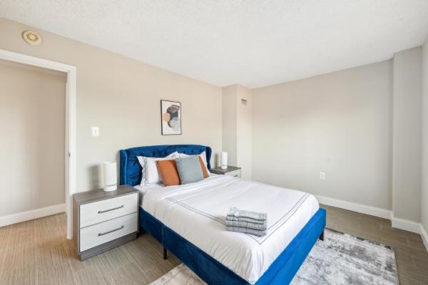Legacy at Imperial Village 601 I 2 Bed 2 Bath, Book  Richmond Virginia