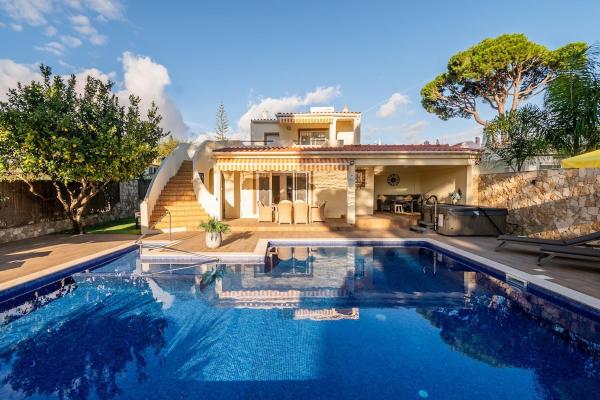 Villa Louanna, Book  Vilamoura 