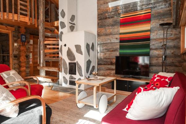 Villa Talvikolo - Spacious 2BR Cabin with Sauna, Book  Hoteller i North Ostrobothnia med parkering, Parkering