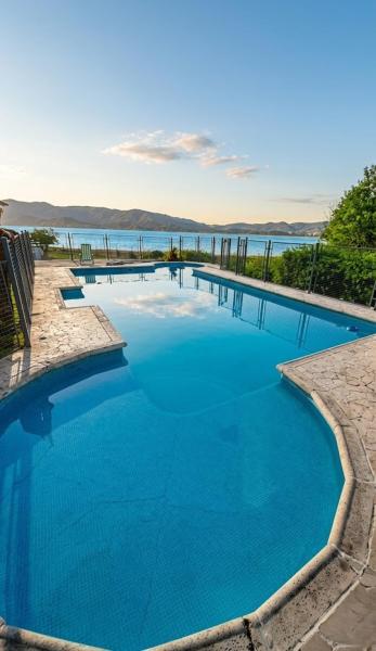 Cabañas Lago Azul, Book  Villa Santa Cruz del Lago 