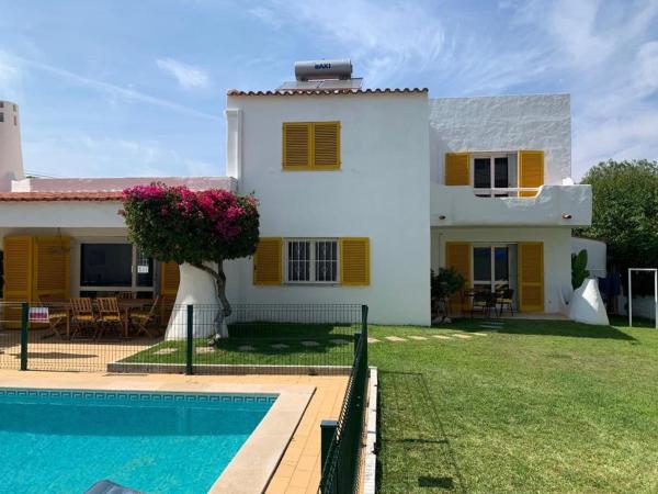 Luxury city Villa Olivia 10 - 15 min to the Beach Oura, private swimming pool, Book Villa Oura Sommerhuse, Hytte
