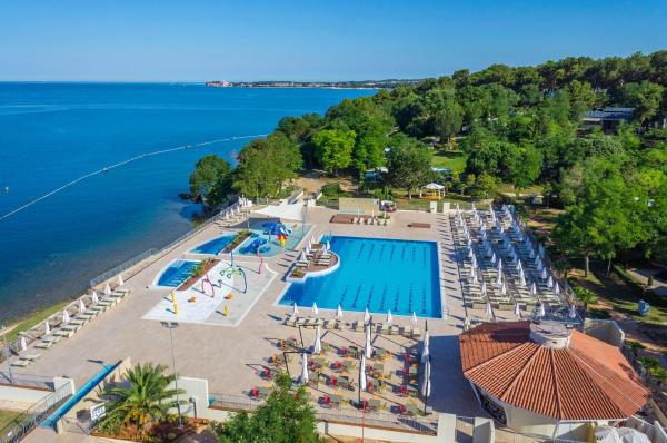 Happy Camp Mobile Homes in Valamar Camping Lanterna, Book  Poreč Poreč Riviera