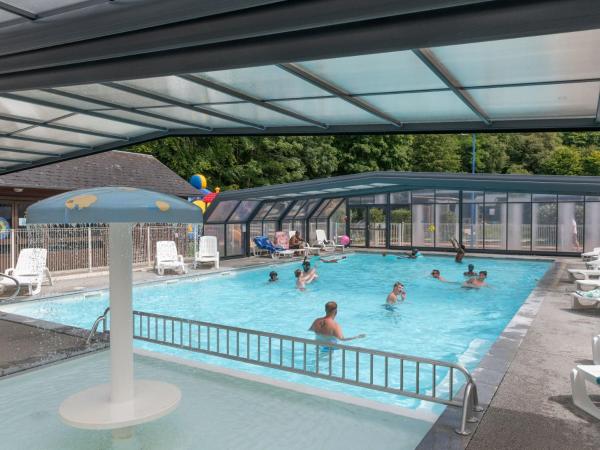 Camping La Chênaie, Book  Upper Normandy hoteller med parkering, Parkering
