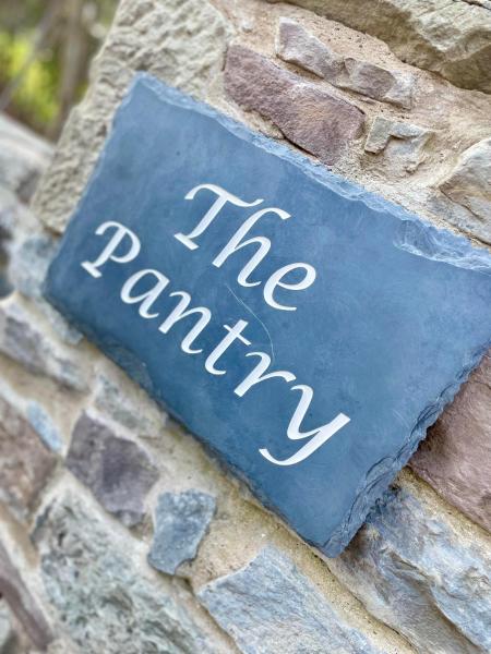 The Pantry, Book  Gwynedd hoteller med parkering, Parkering