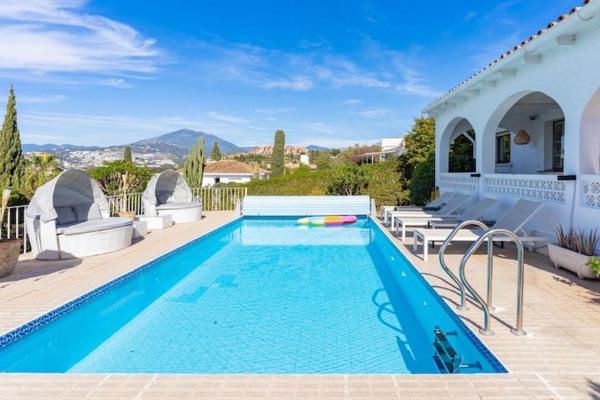 Exclusive Villa Marbella, Book  Hoteller i Costa del Sol med pool, Swimmingpool