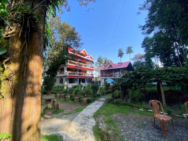Magnolia Farmhouse and Homestay, Book  Darjeeling 